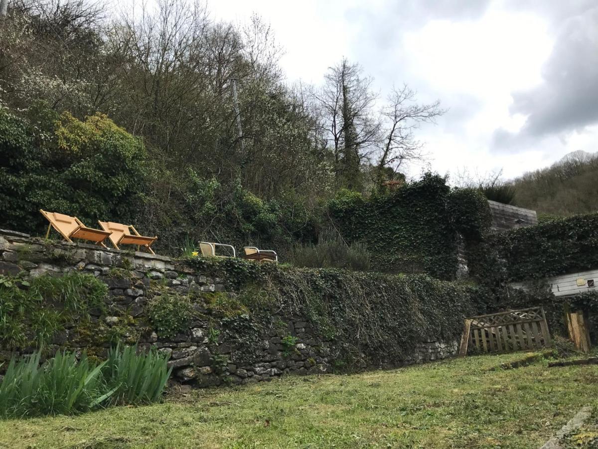 Au Rocher Dinant Bagian luar foto